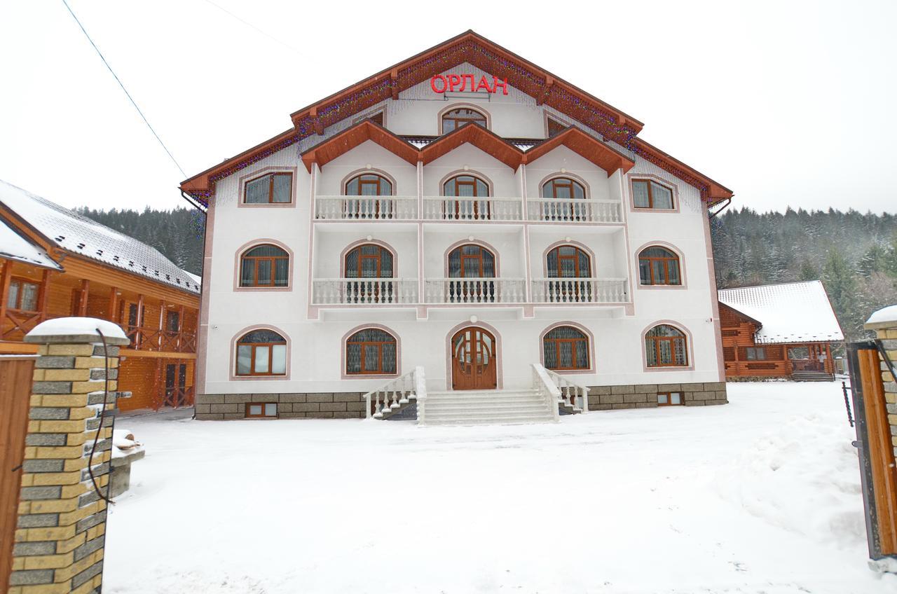 Apart-Hotel Orlan Mykulychyn Exterior photo